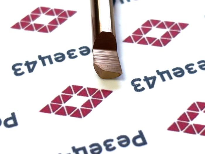 Мини резец MNR6-R0.2-L22