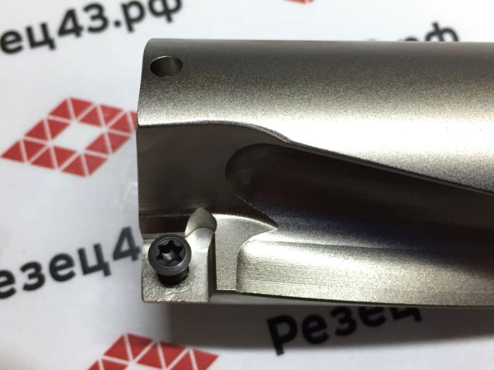 Корпусное сверло SP-40-C32-4D со сменными пластинами SP**