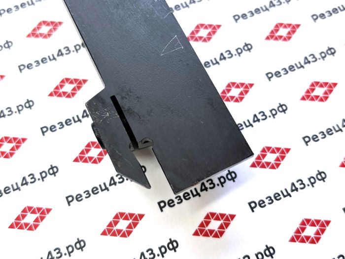 Резец отрезной канавочный MGEHR3232-4