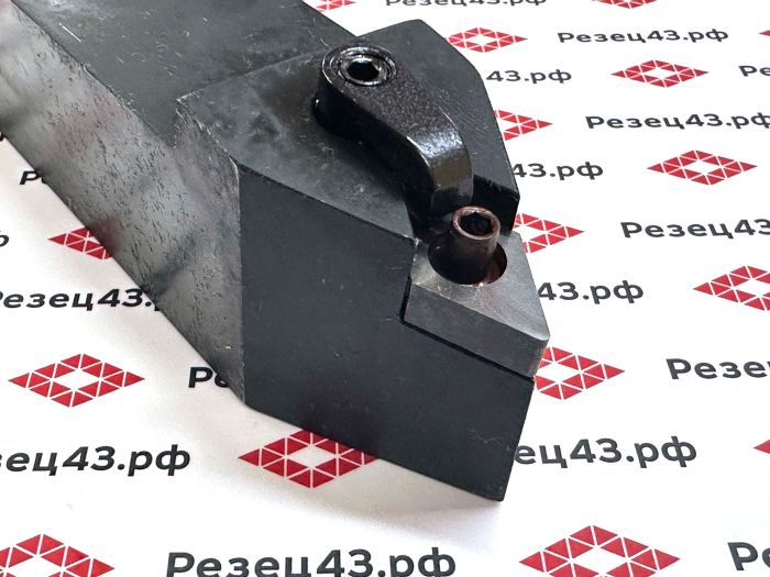 Резец наружного точения MDPNN3232P15