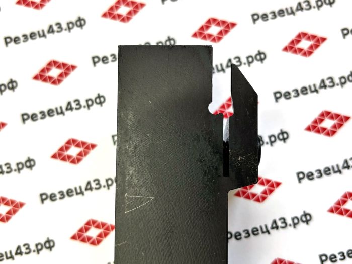 Резец отрезной канавочный MGEHR3232-4