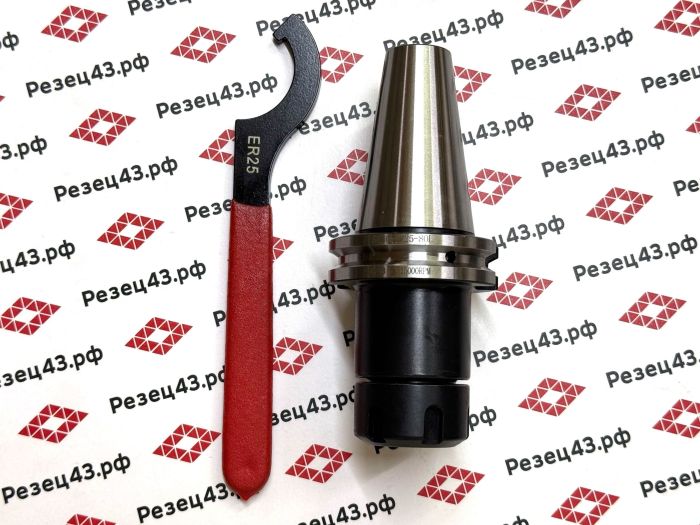 Цанговый патрон SK40 с ключом и набором цанг ER25 в кейсе (SK40-ER25-15PCS)